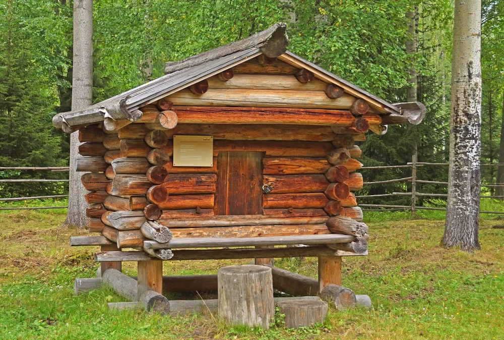 Амбар Паршукова М.Г. (Малые Корелы)