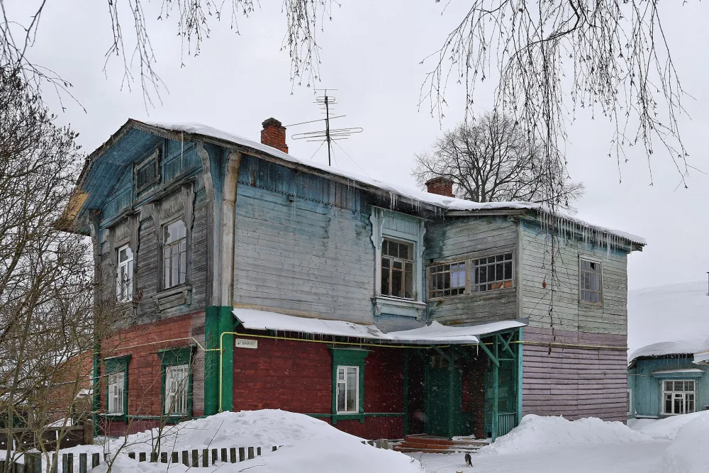 Дом жилой для служащих (Карабаново)