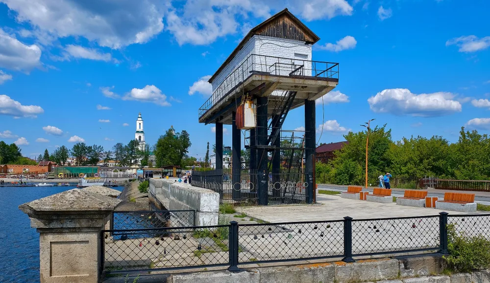 Сысертская плотина