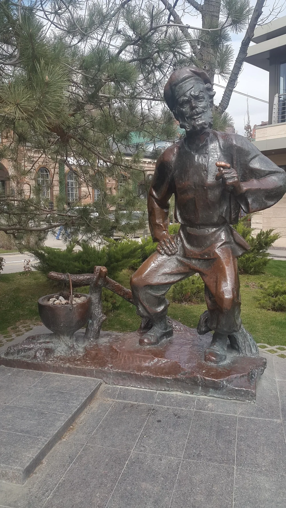 Дед Щукарь (памятник)