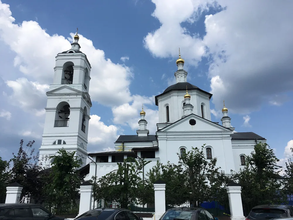 Церковь Троицы Живоначальной (Троицкое)