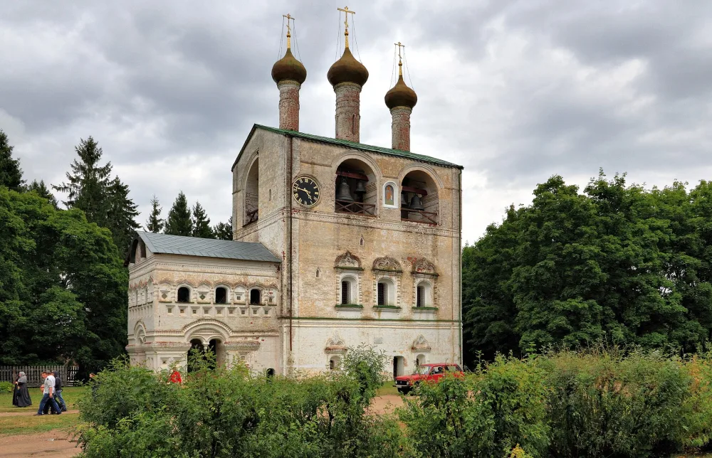 Звонница с церковью Иоанна Предтечи (Борисоглебский)