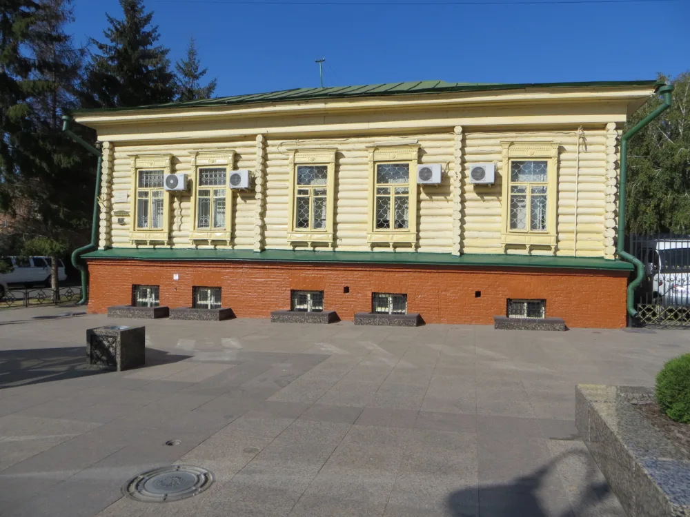 Дом И. Мельникова (Омск)
