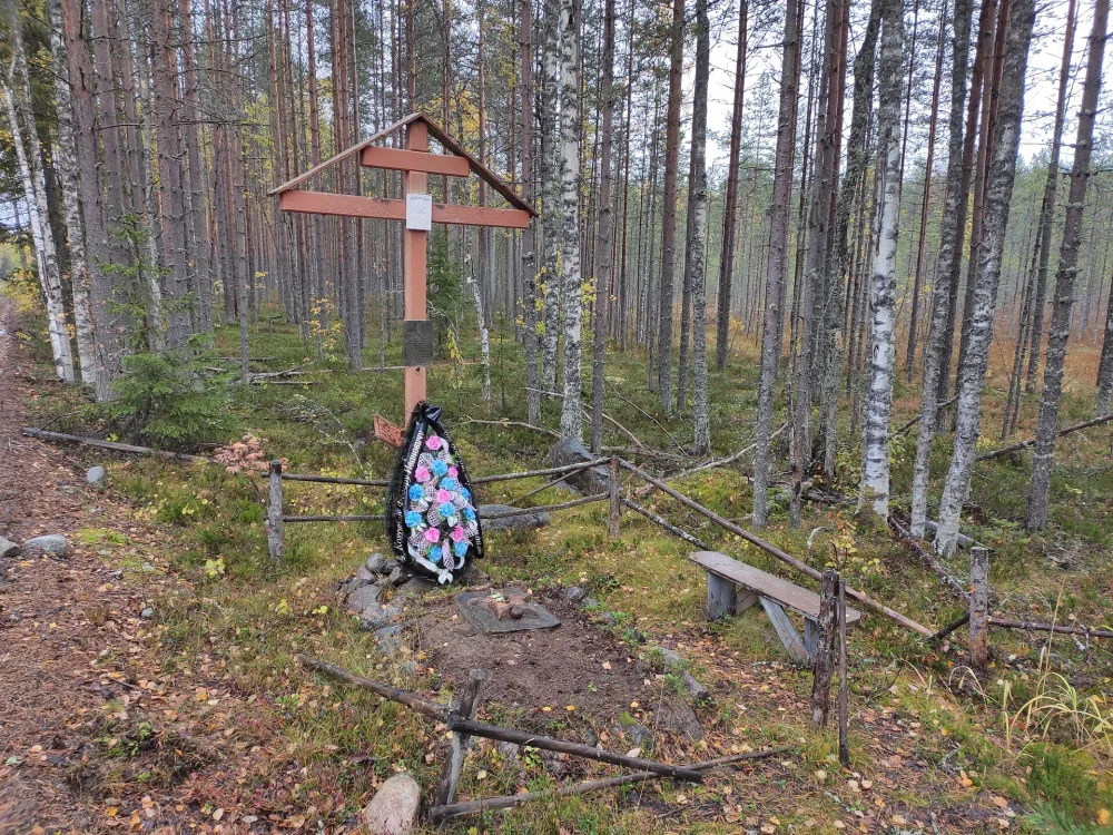 Могила неизвестного советского воина (Лоймольское с.п.)