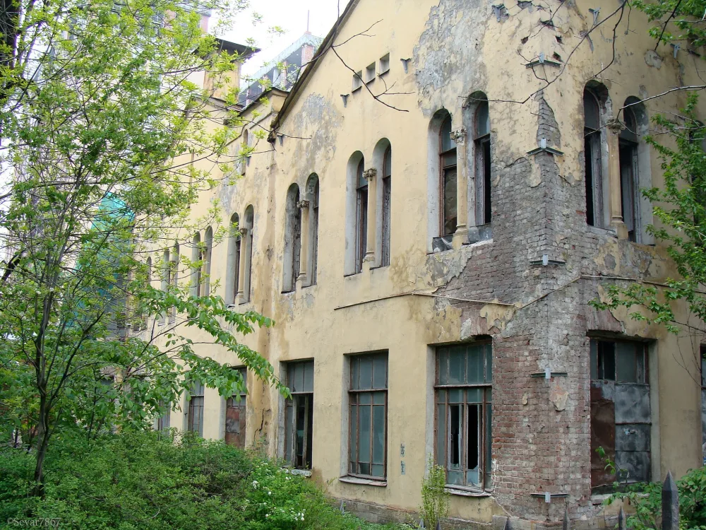 Здание амбулатории и ремесленного приюта
