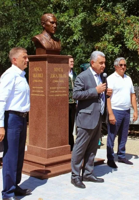 Памятник Мусе Джалилю в Адыгее