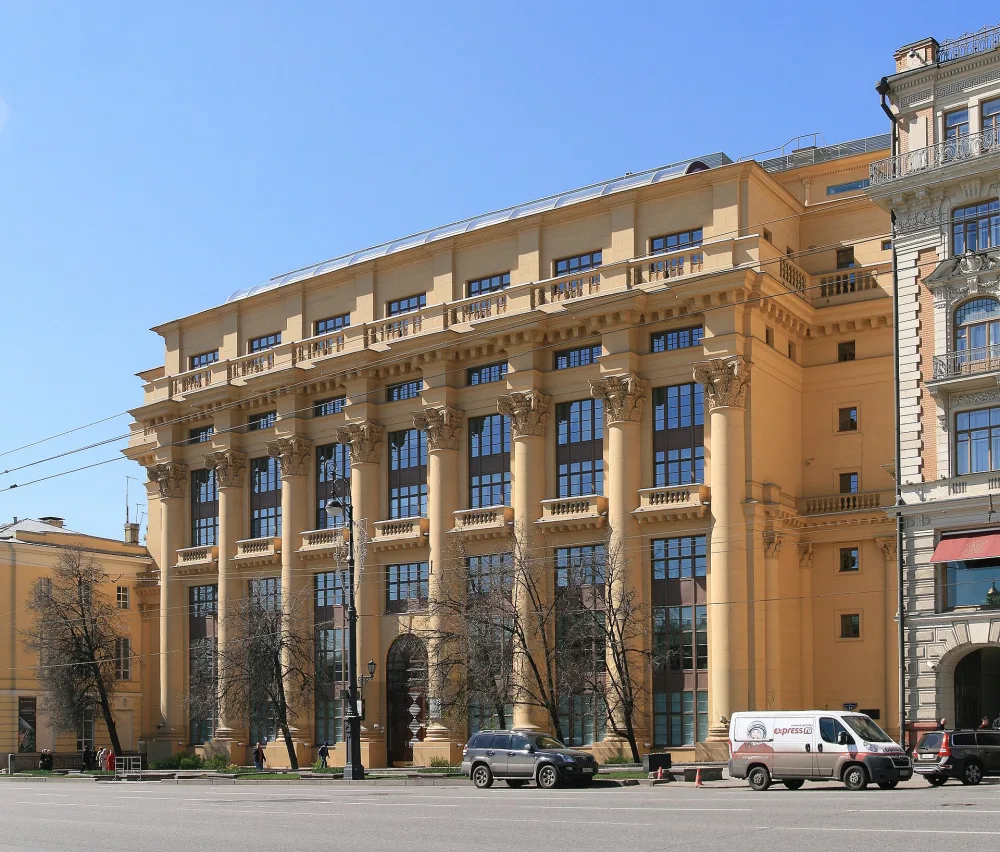 Дом Жолтовского на Моховой