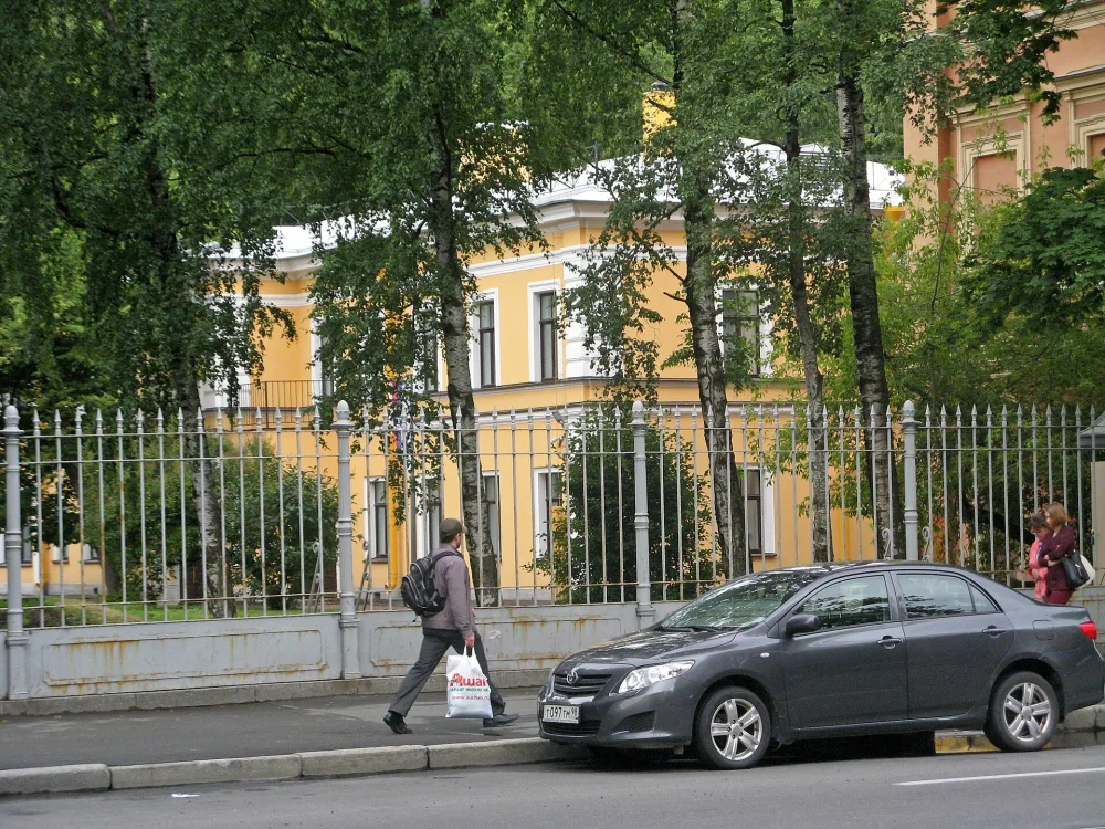 Ограда сада Академии