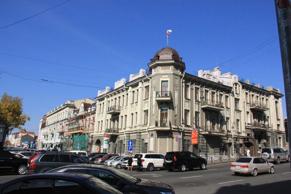 Адмирала Фокина 25А, Дом Демби