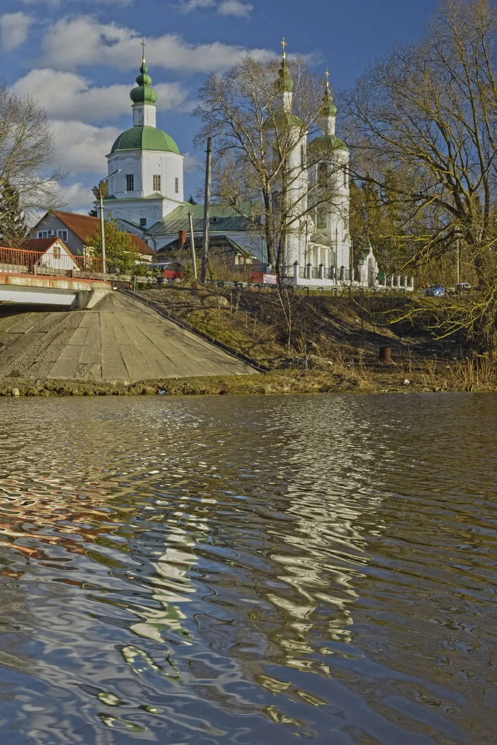 Парк с прудами (Молоди)