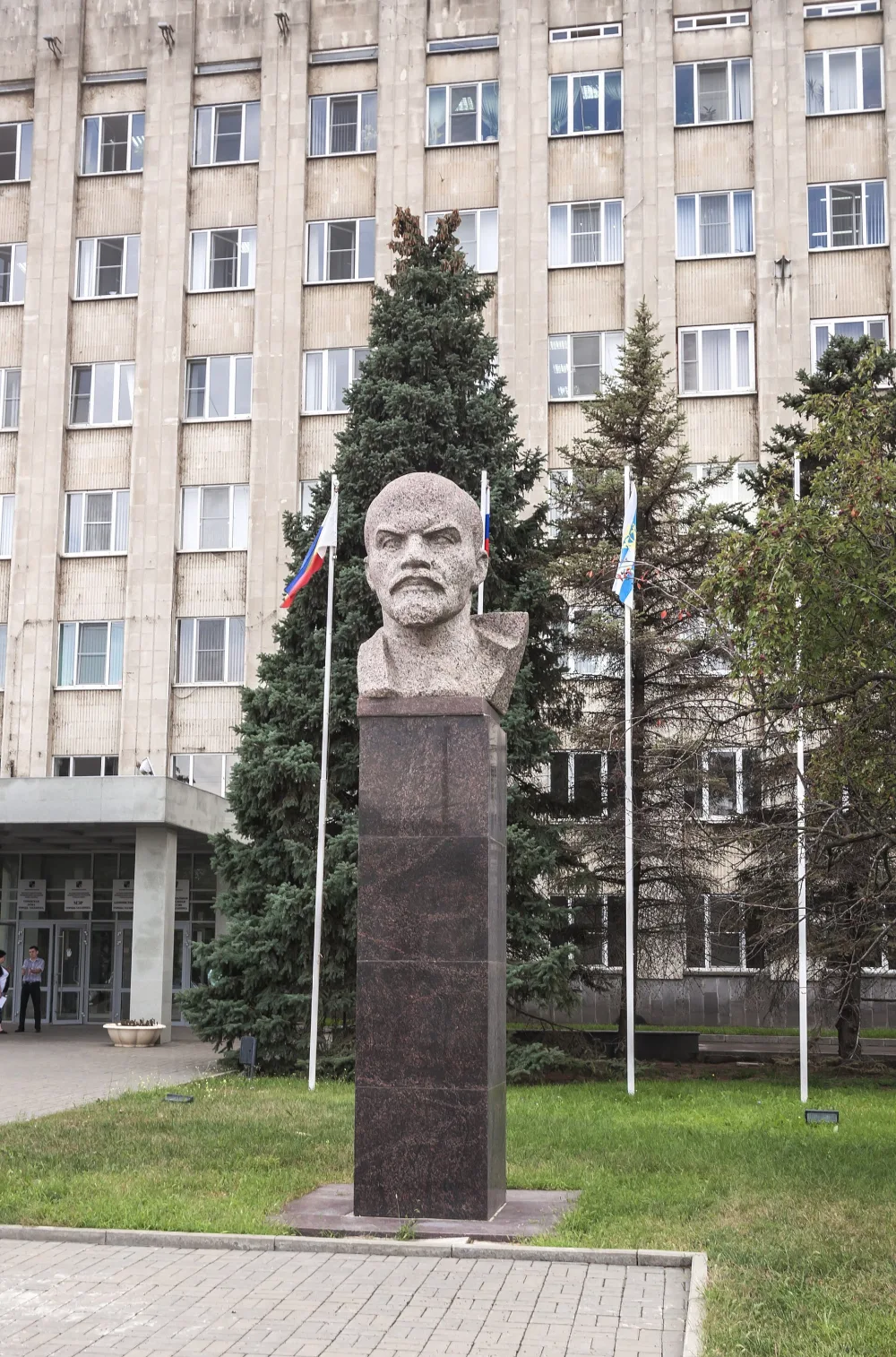 Бюст Ленина