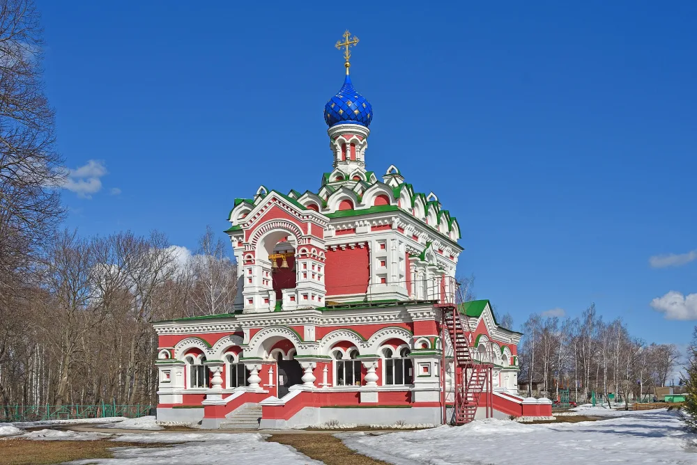 Церковь апостолов Петра и Павла (фамильная) (Старожилово)