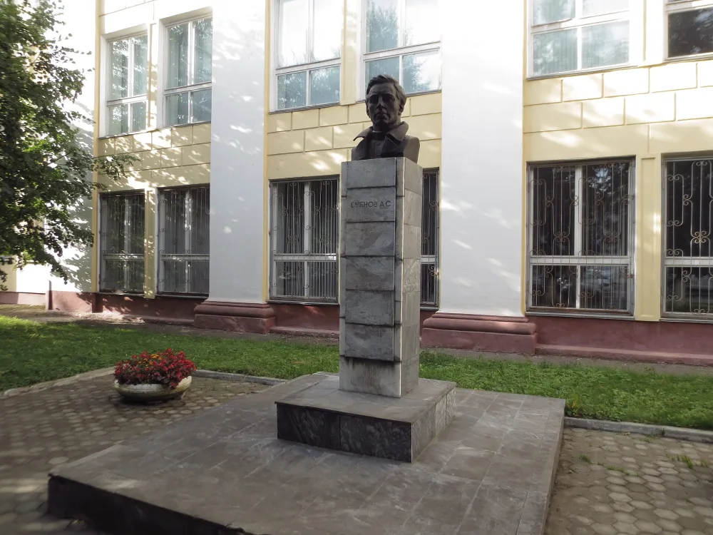 Бюст А.С. Бубнова (Иваново)
