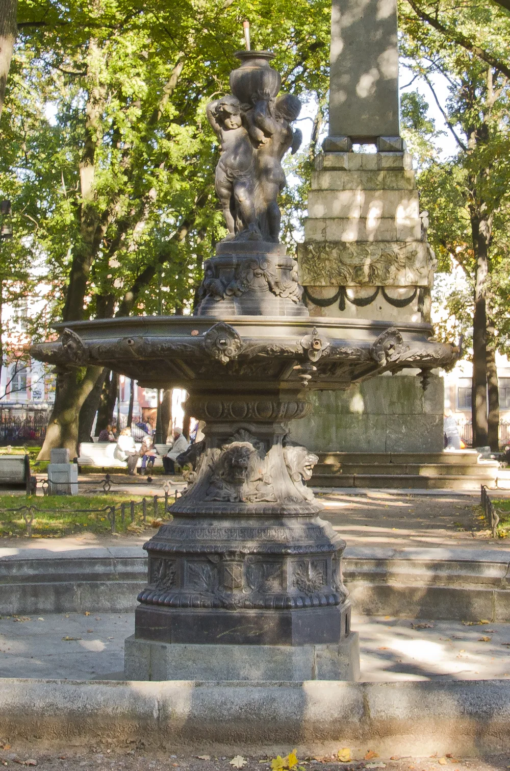 Фонтаны (два)