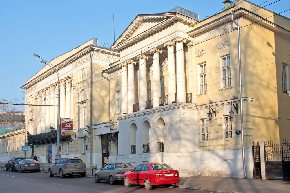 Дом Луниных