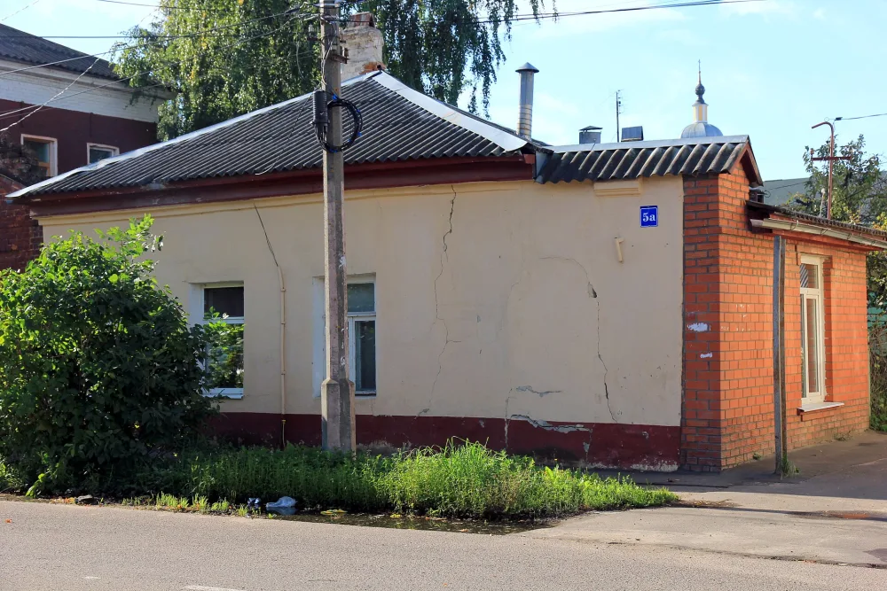 Флигель