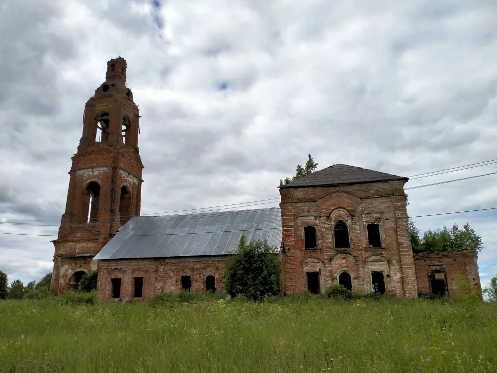 Церковь Троицы (Успенская церковь, зимняя) (Воронье)