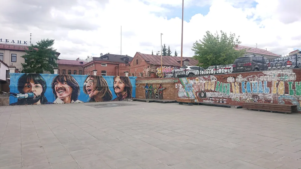 Памятник The Beatles (Екатеринбург)