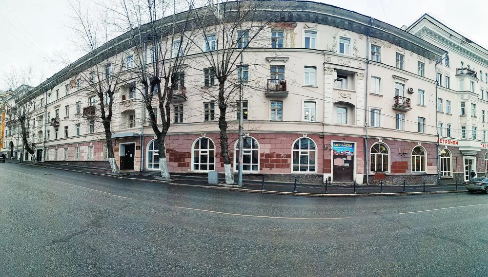 Жилой дом с гастрономом