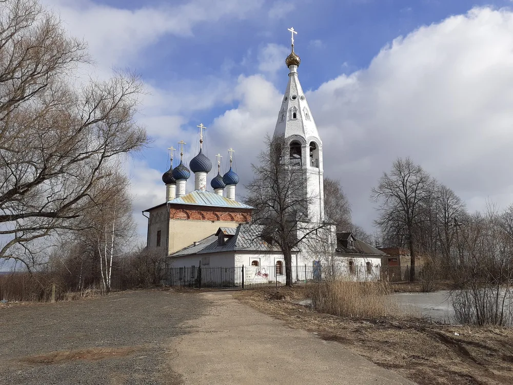 Церковь Иоакима и Анны (Лучинское)