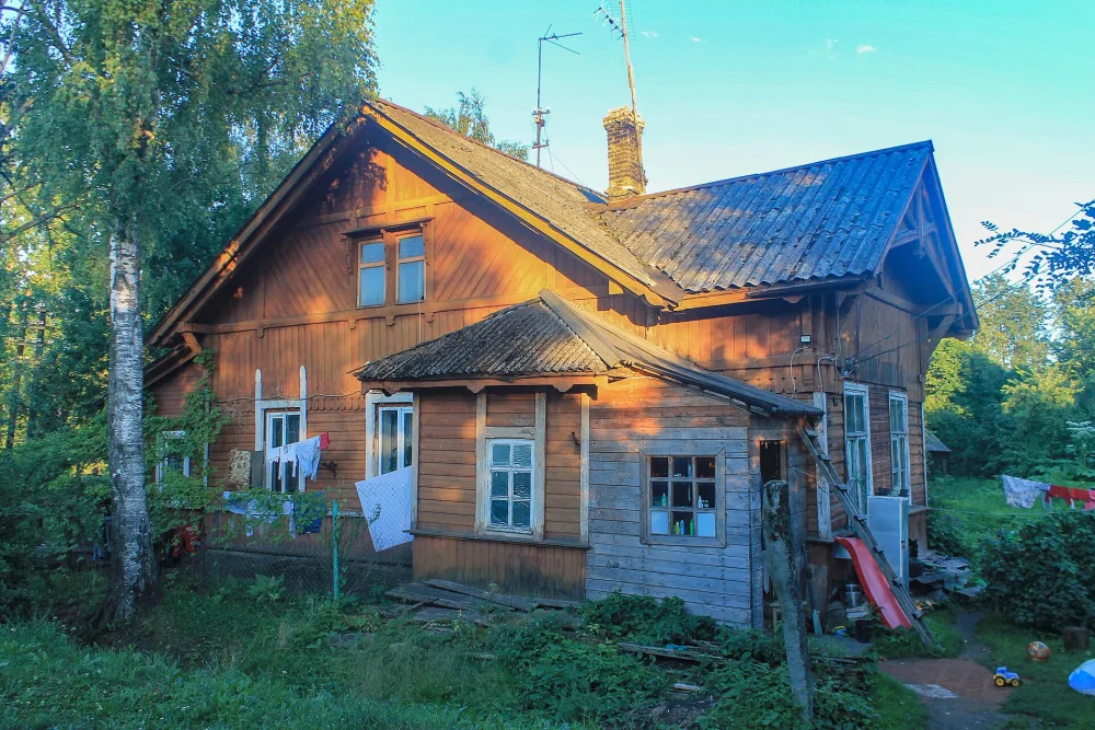 Деревянный жилой дом (южный) (Оредеж)