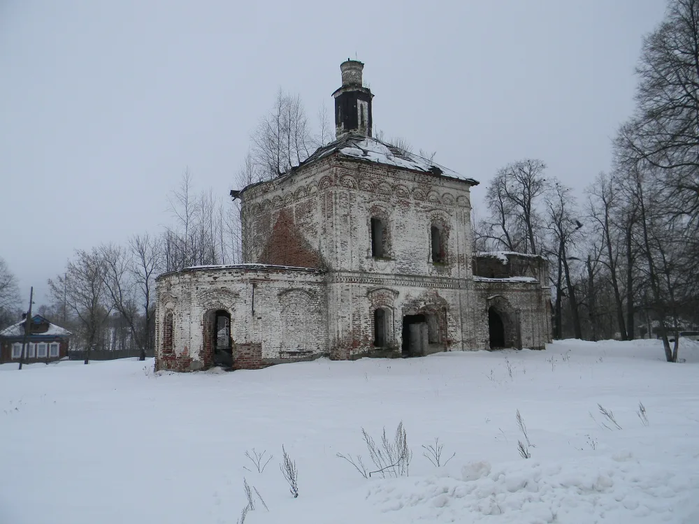 Церковь (Польки)