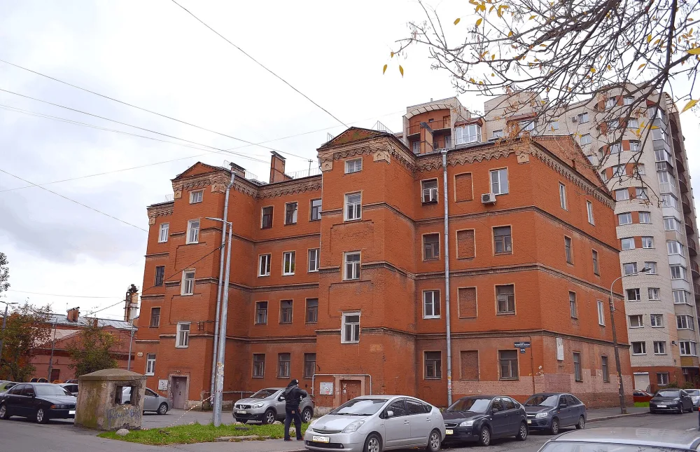 Флигель
