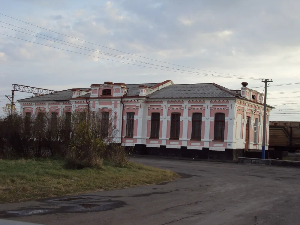 Железнодорожный вокзал (Омутинское)