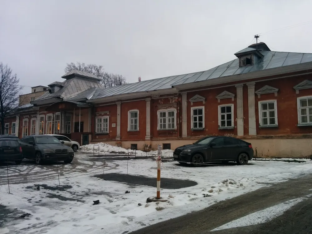 Особняк А.Н. Серикова. Здание, где в рабочем клубе им. Толмачева в разные годы выступали А.В. Луначарский, А.А. Шпагин, Р.С. Землячка
