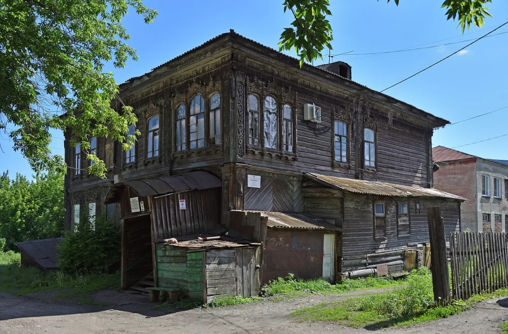 Дом часового мастера Ерина (Бийск)