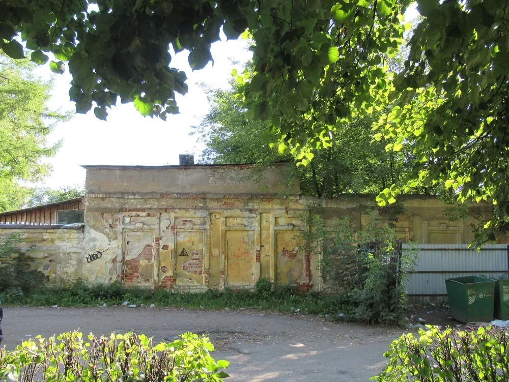 Флигель восточный (руины) (Торжок)