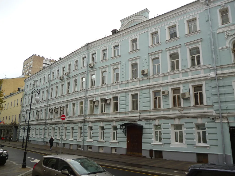Главный дом с флигелями (доходный дом с магазинами) (Пресненский)