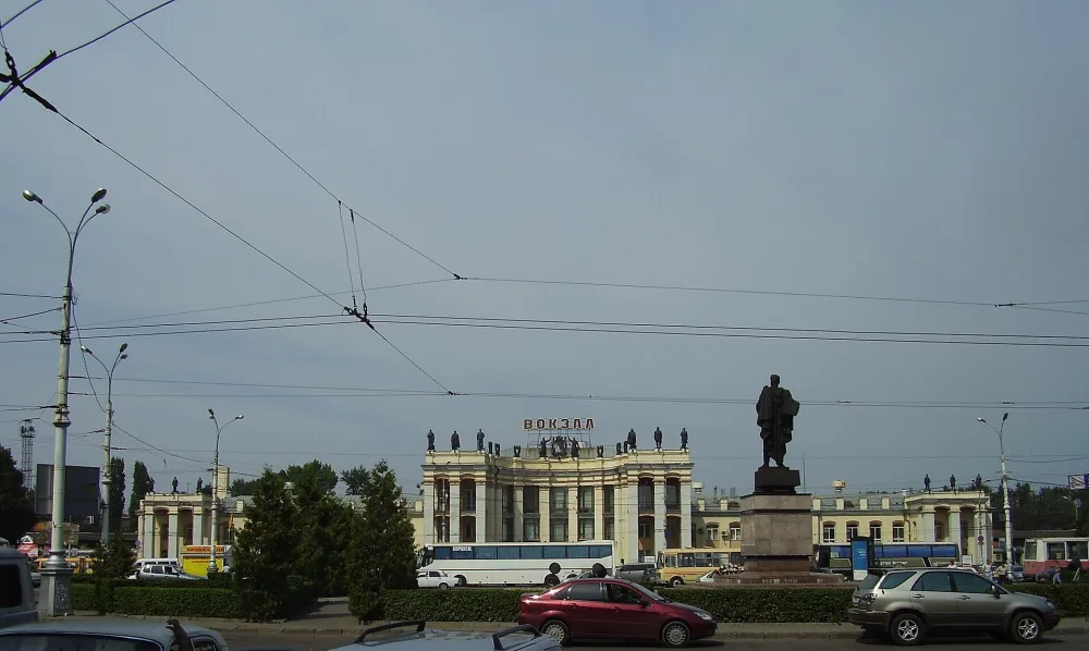 Площадь Черняховского