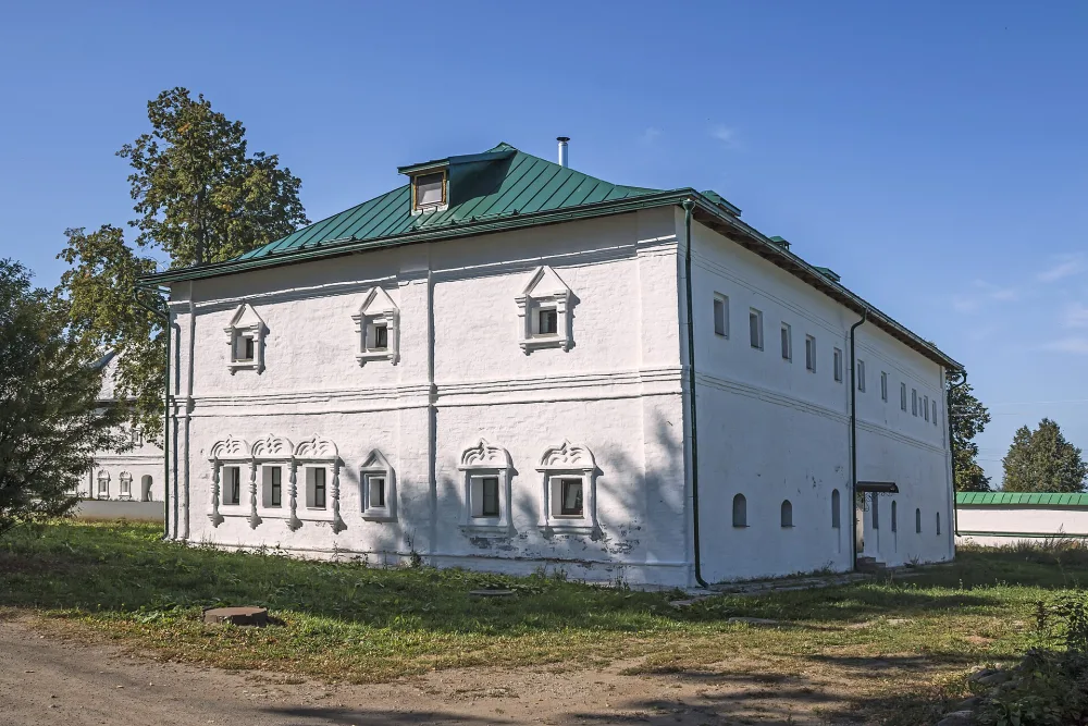 Больничный корпус у северной стены (Переславль-Залесский)