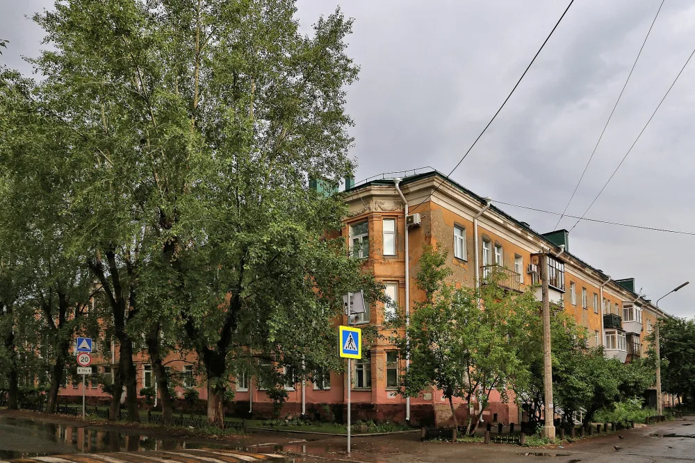 Жилой дом (Омск)