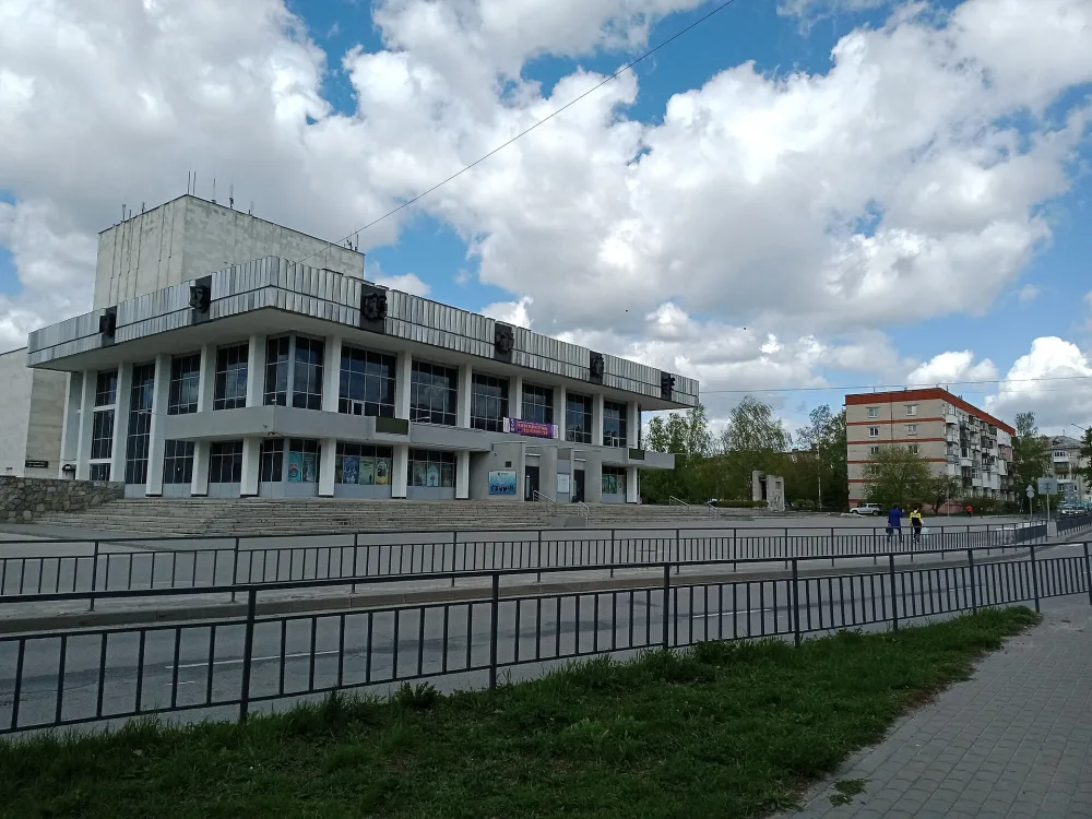 Театральная площадь