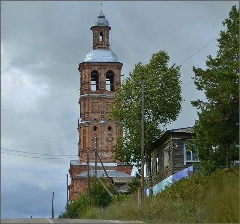 Колокольня Троицкой церкви