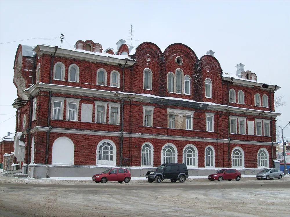 Здание подворья Сурского монастыря (Архангельск)