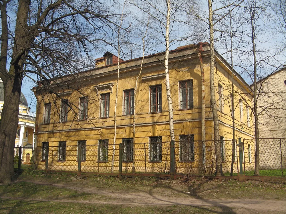Дом при церкви Пророка Илии на Пороховых