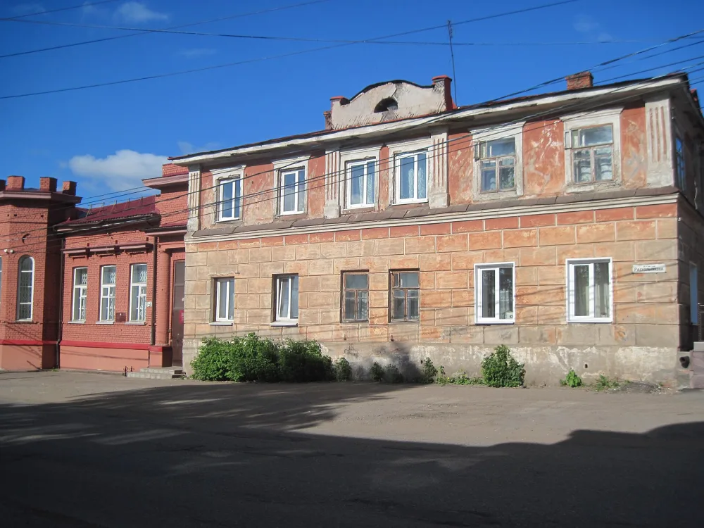 Здание детской поликлиники (Сарапул)