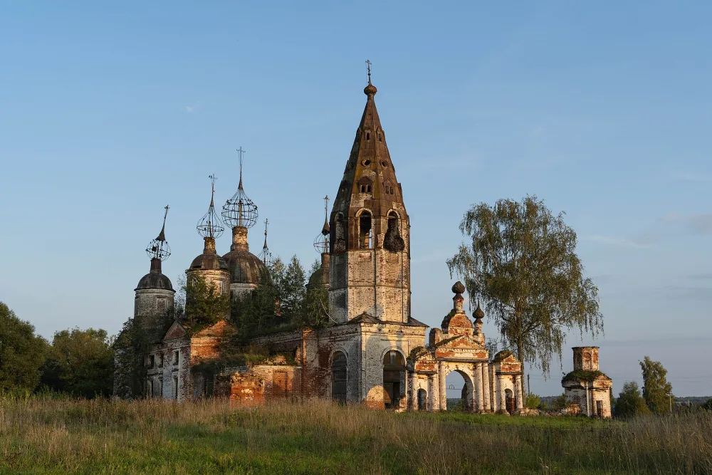 Ансамбль церкви Воскресения (Остров)