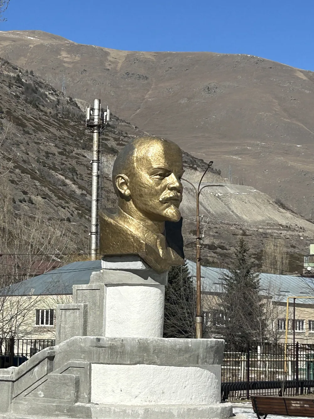 Памятник В.И. Ленину (Тырныауз)
