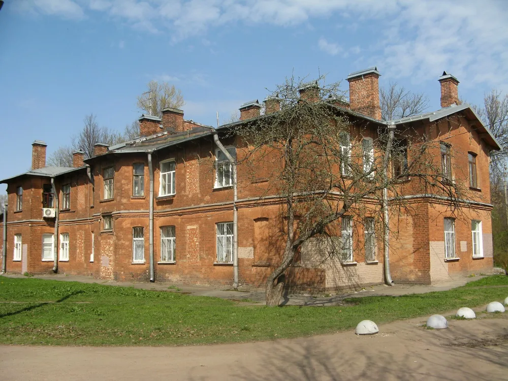 Жилой дом Адмиралтейских Ижорских заводов (Колпино)