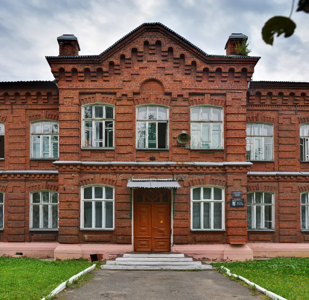 Главный корпус (Родники)