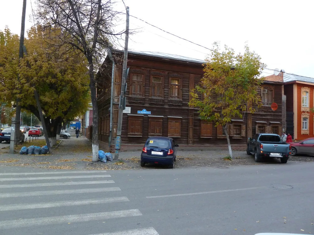 Тюмень Дзержинского 36