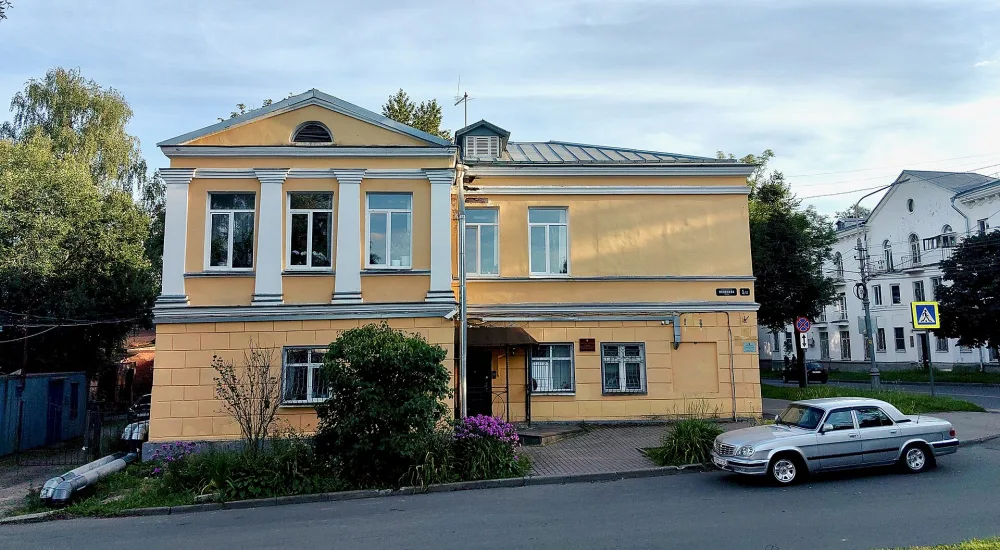 Корпус административный (двухэтажный) (Великий Новгород)