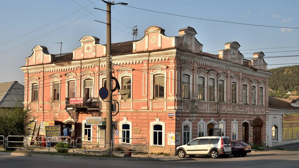 Дом купца Жарова, где размещался 1-й городской комитет рабочих, солдатских и крестьянских депутатов (Миасс)