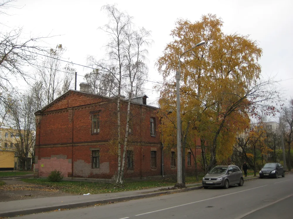 Казарма Офицерской стрелковой школы (Ломоносов)