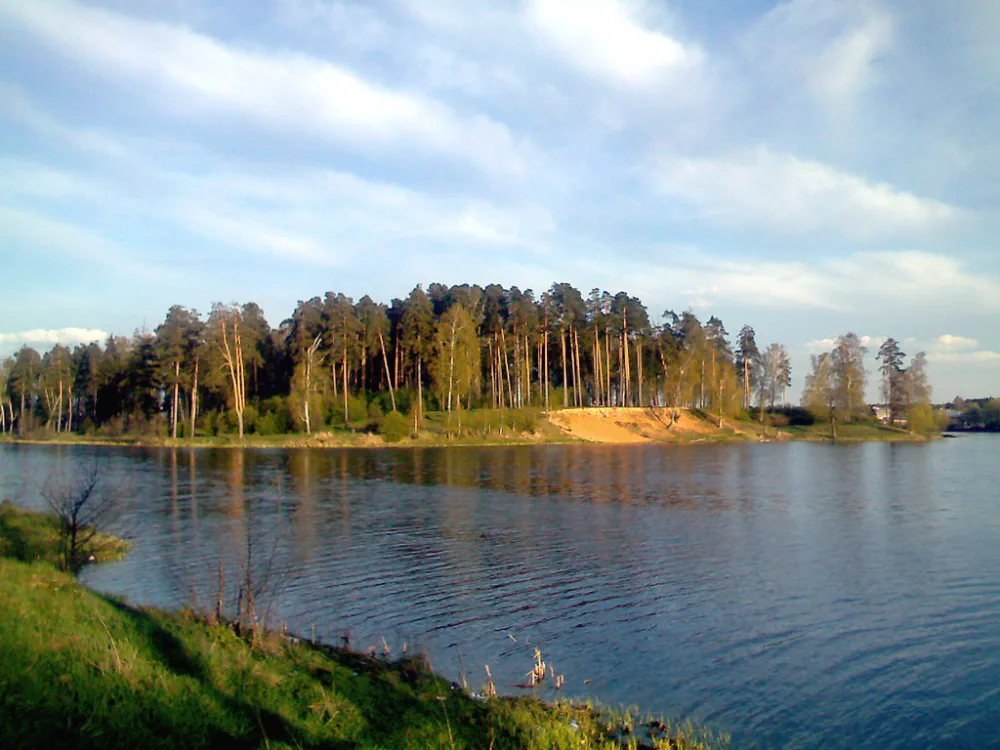 Парк с прудом