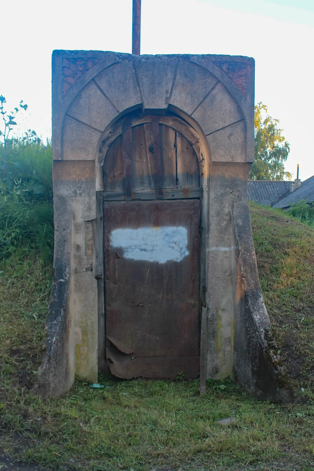 Погреб (Оредеж)